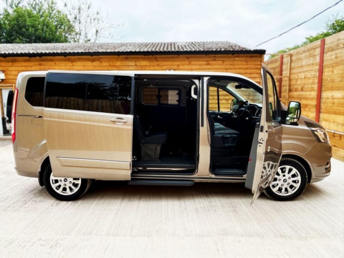 2025 Ford Tourneo Custom