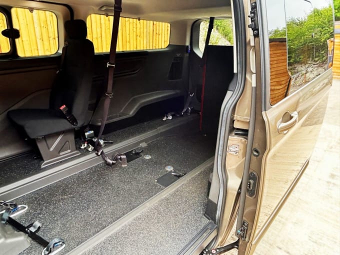 2025 Ford Tourneo Custom