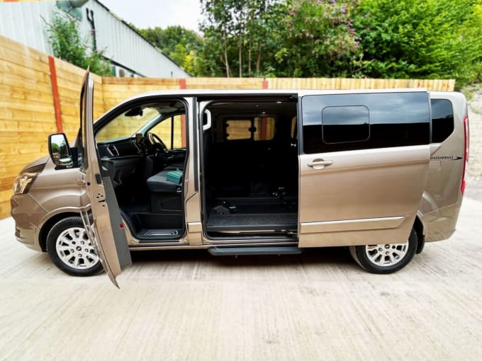 2025 Ford Tourneo Custom