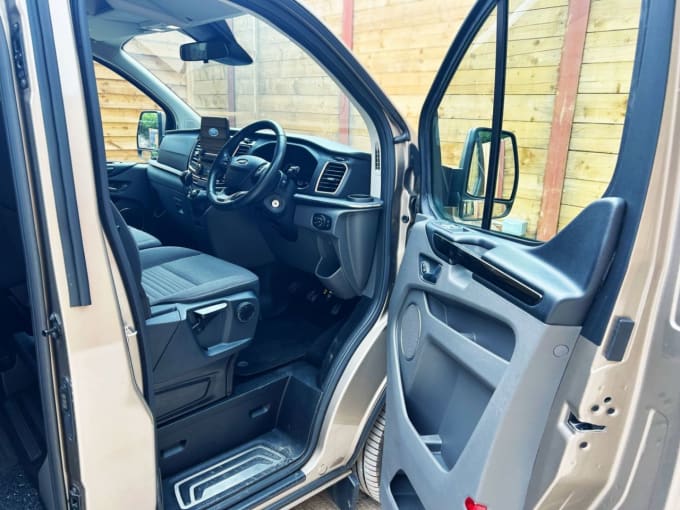 2025 Ford Tourneo Custom