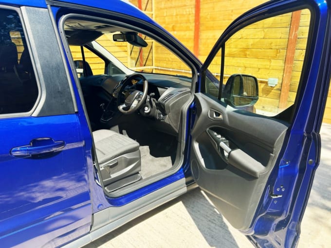 2025 Ford Tourneo Connect