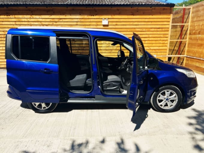 2025 Ford Tourneo Connect