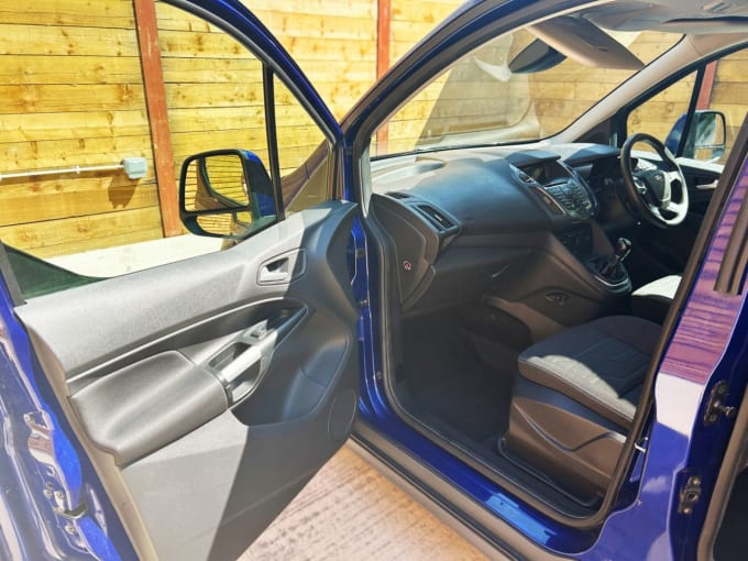 2025 Ford Tourneo Connect