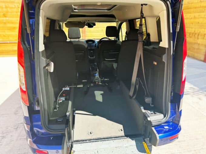 2025 Ford Tourneo Connect