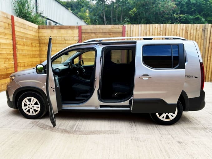 2025 Peugeot Rifter