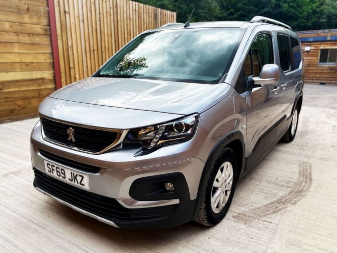 2025 Peugeot Rifter