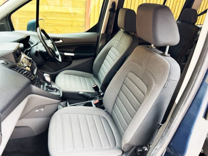 2025 Ford Grand Tourneo Connect