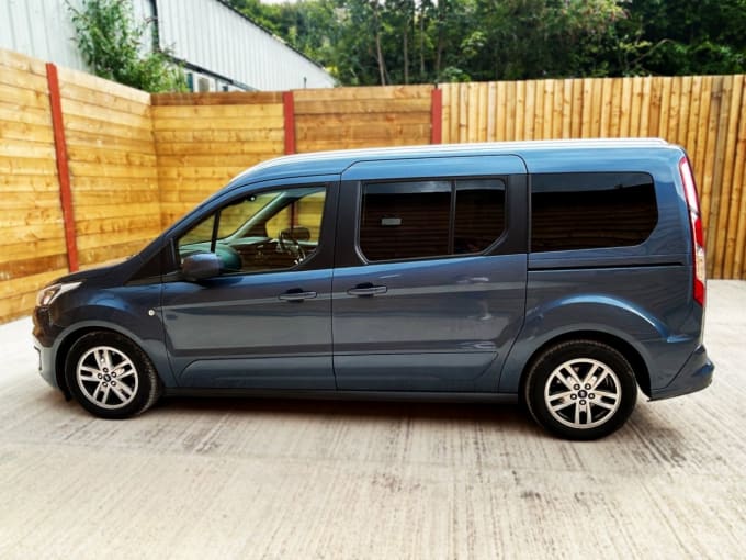 2025 Ford Grand Tourneo Connect