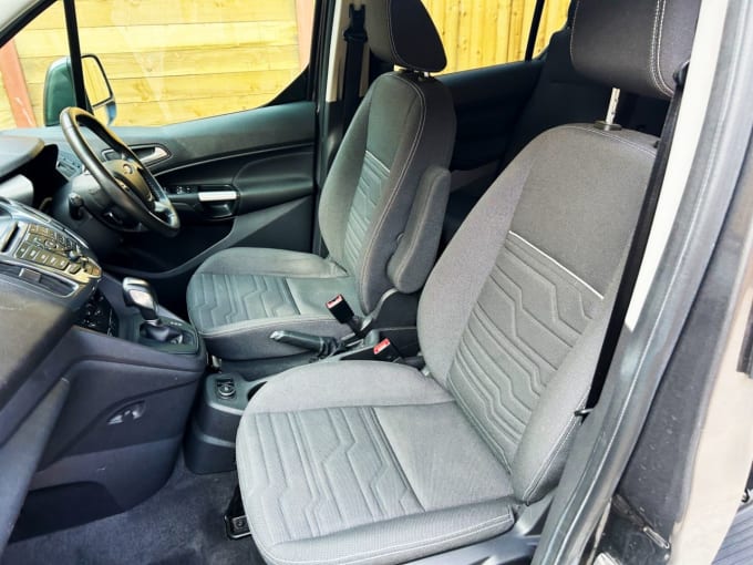 2025 Ford Tourneo Connect