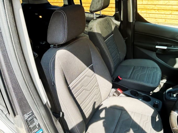 2025 Ford Tourneo Connect