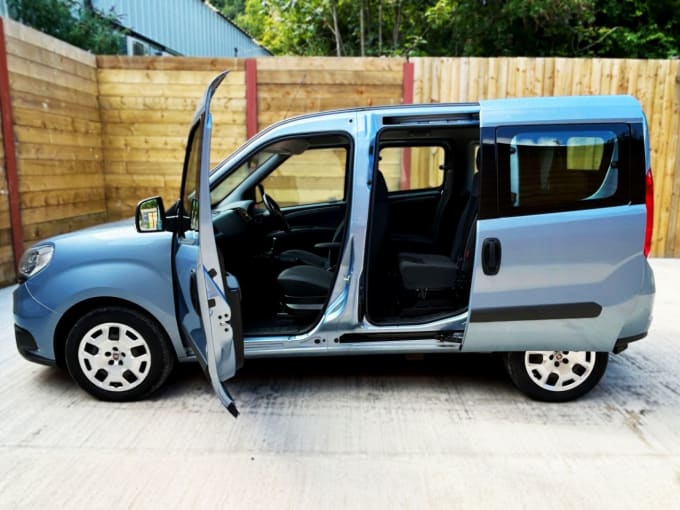 2025 Fiat Doblo