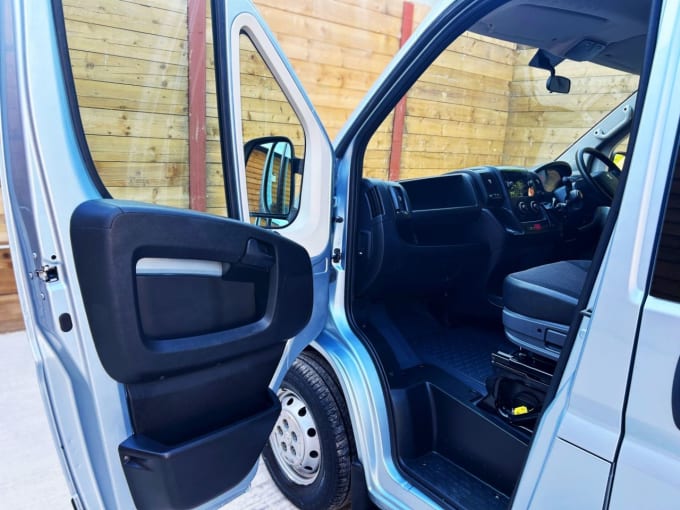 2025 Peugeot Boxer