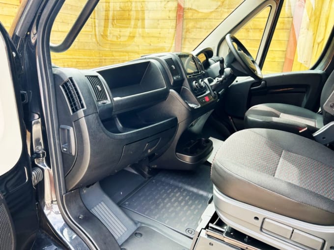 2025 Peugeot Boxer