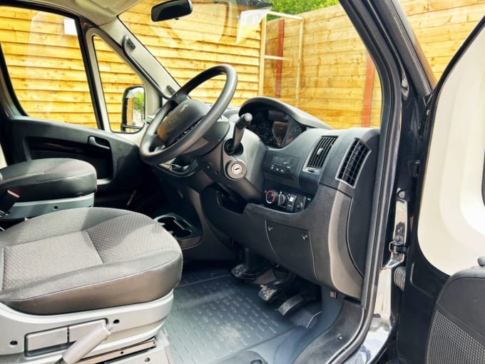 2025 Peugeot Boxer