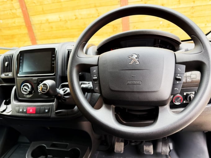 2025 Peugeot Boxer