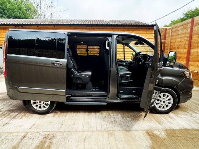 2025 Ford Tourneo Custom