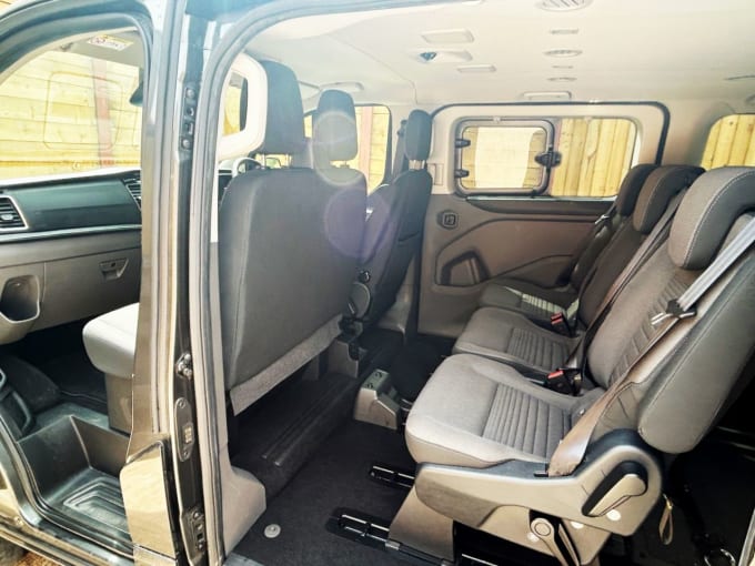 2025 Ford Tourneo Custom
