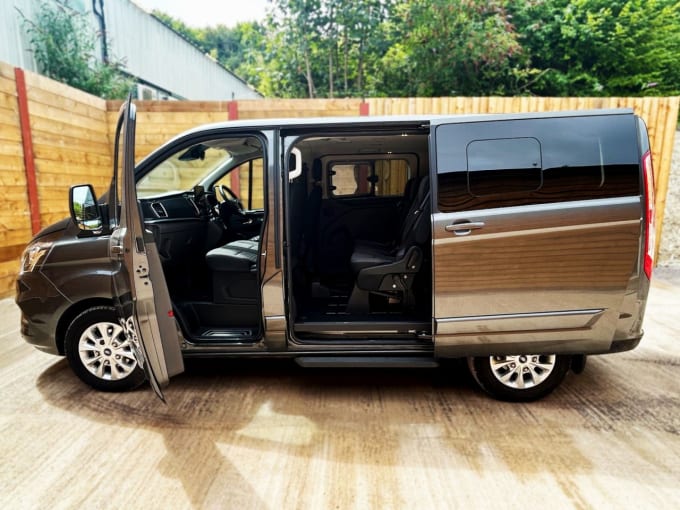 2025 Ford Tourneo Custom