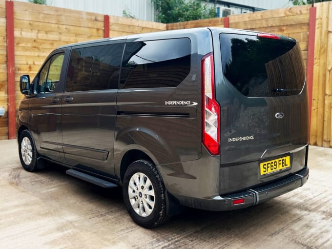 2025 Ford Tourneo Custom