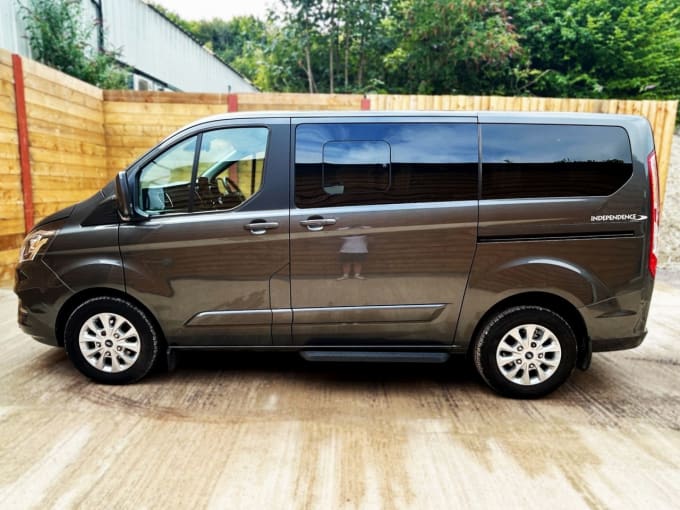 2025 Ford Tourneo Custom