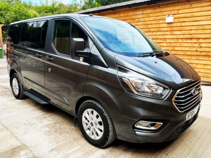 2025 Ford Tourneo Custom