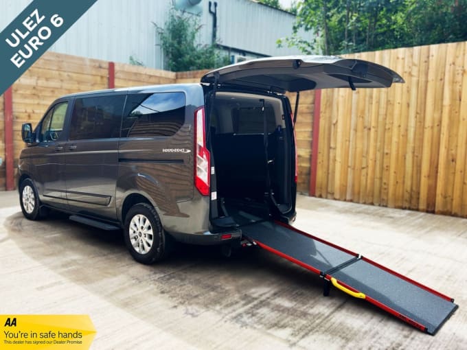 2025 Ford Tourneo Custom