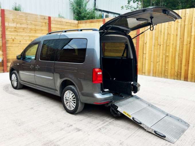 2025 Volkswagen Caddy Maxi Life