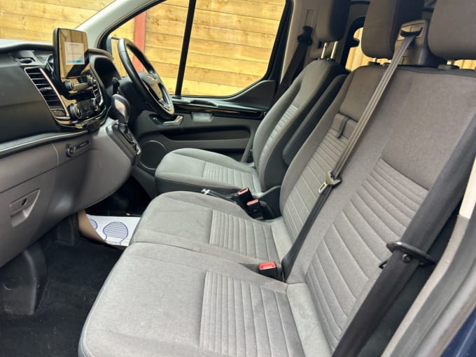 2025 Ford Tourneo Custom