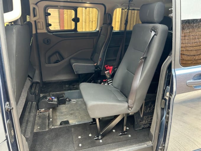 2025 Ford Tourneo Custom
