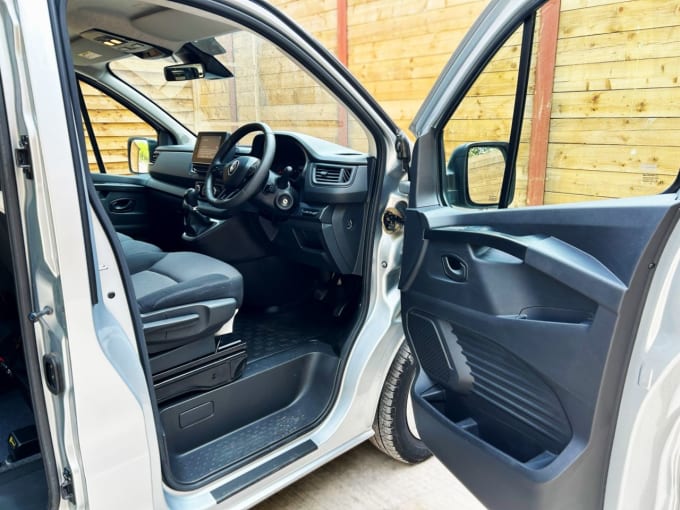 2025 Renault Trafic