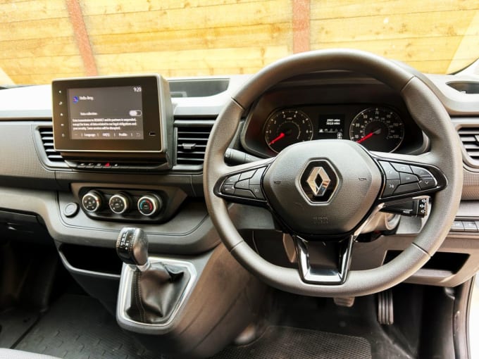 2025 Renault Trafic