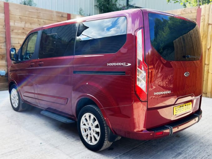 2025 Ford Tourneo Custom