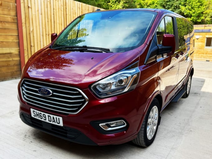 2025 Ford Tourneo Custom