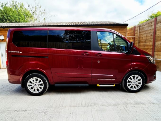 2025 Ford Tourneo Custom