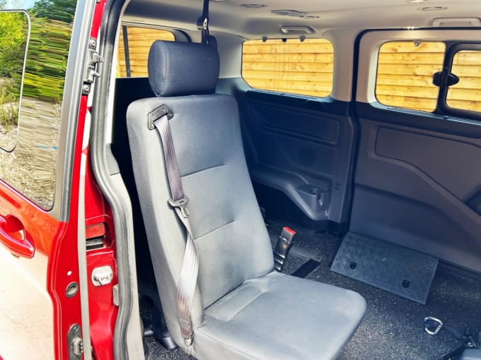 2025 Ford Tourneo Custom