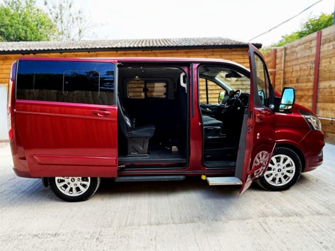 2025 Ford Tourneo Custom