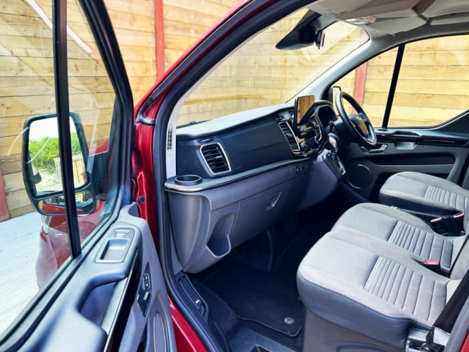 2025 Ford Tourneo Custom