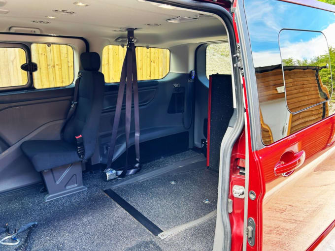 2025 Ford Tourneo Custom