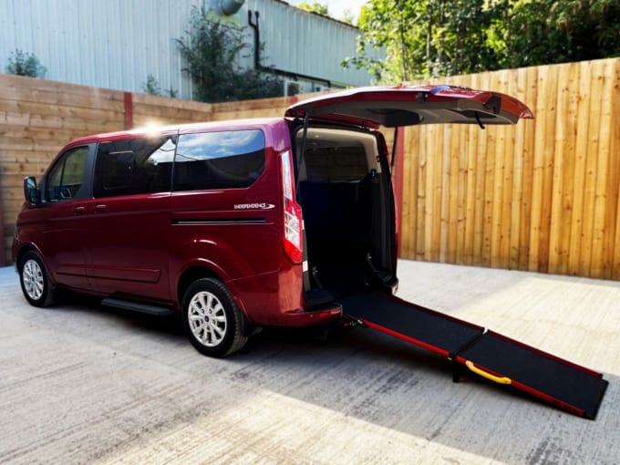 2025 Ford Tourneo Custom