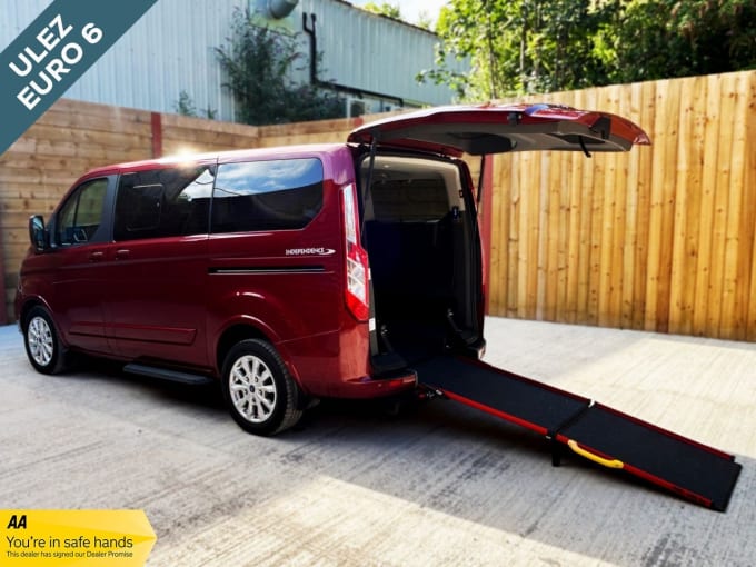 2025 Ford Tourneo Custom