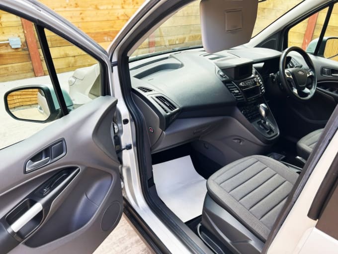 2025 Ford Tourneo Connect