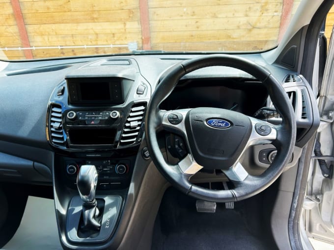 2025 Ford Tourneo Connect