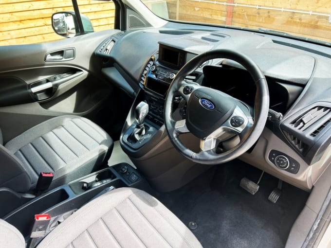 2025 Ford Tourneo Connect