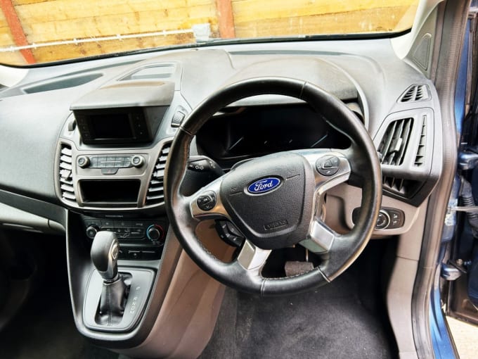 2025 Ford Grand Tourneo Connect