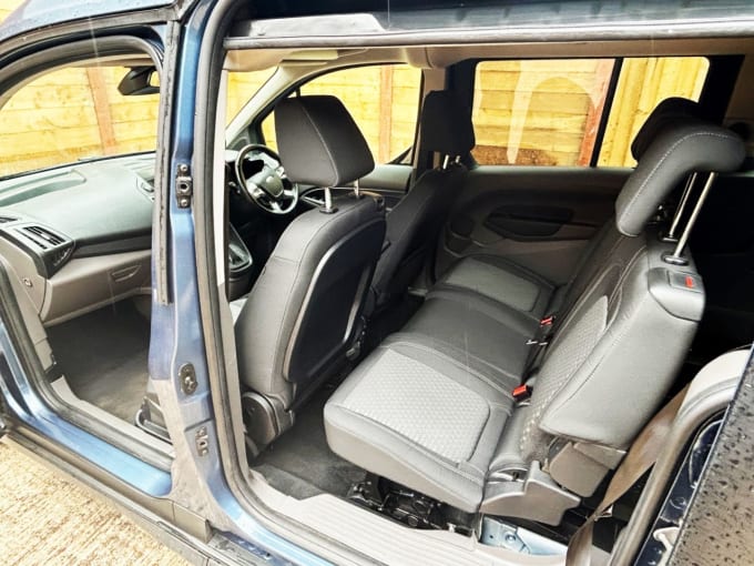 2025 Ford Grand Tourneo Connect