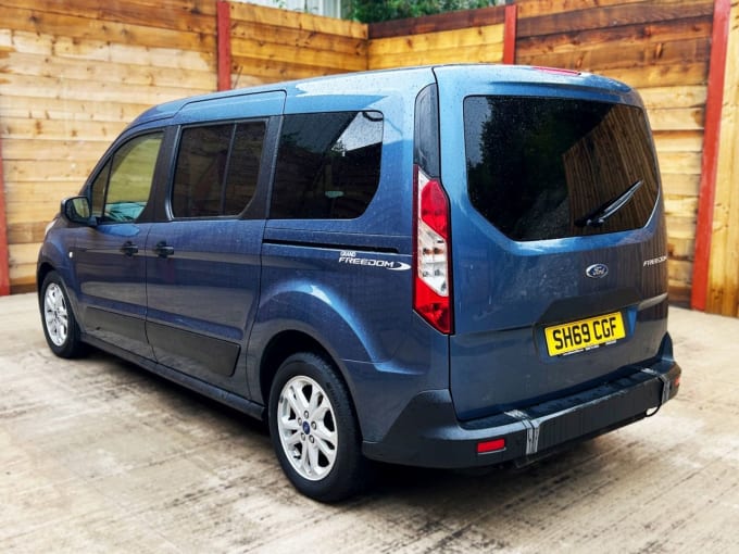 2025 Ford Grand Tourneo Connect