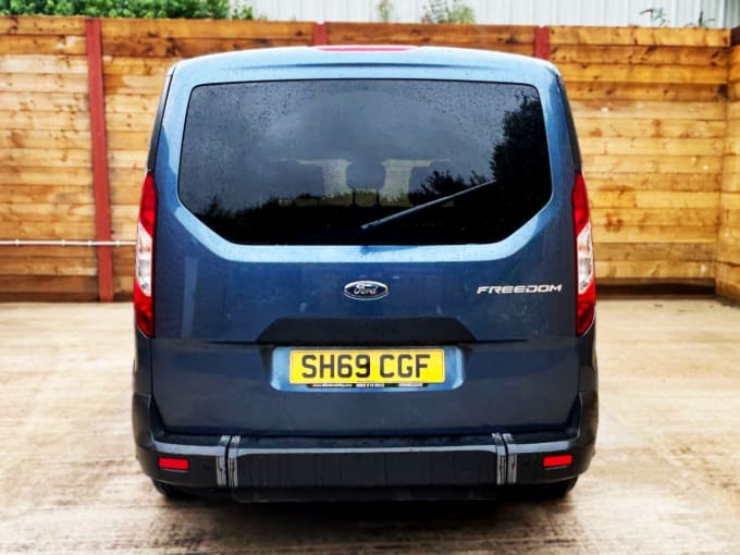 2025 Ford Grand Tourneo Connect