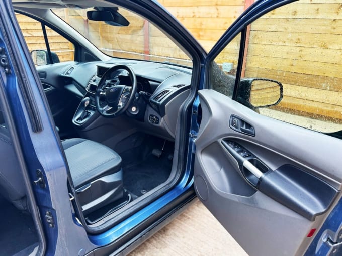 2025 Ford Grand Tourneo Connect
