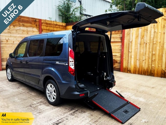2025 Ford Grand Tourneo Connect