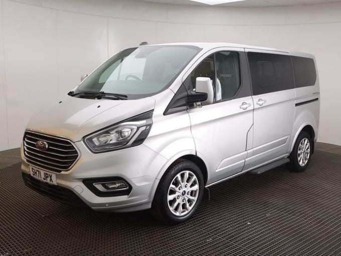 2025 Ford Tourneo Custom